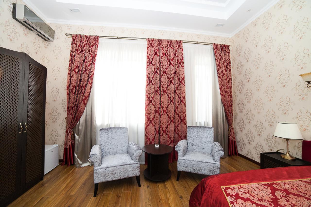 Park Hotel Karaganda Bagian luar foto