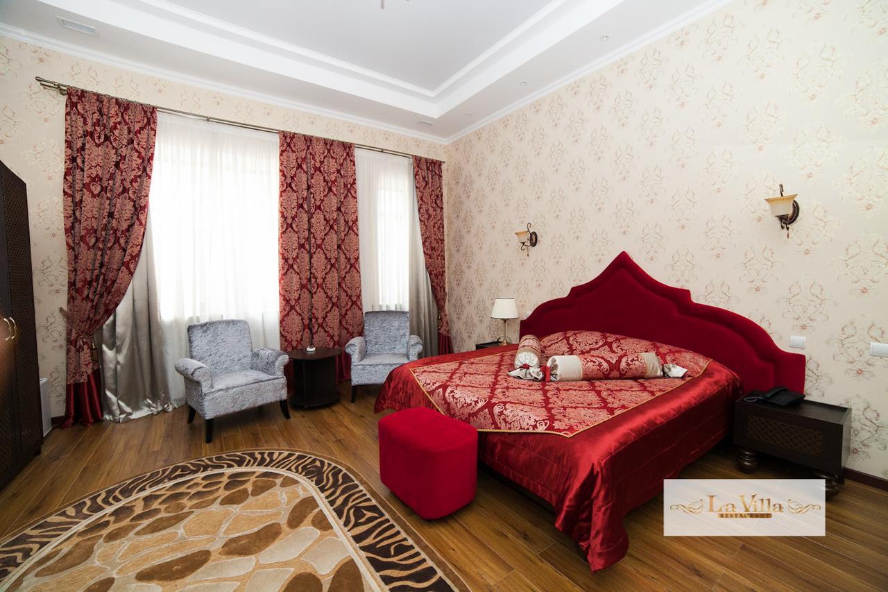 Park Hotel Karaganda Bagian luar foto