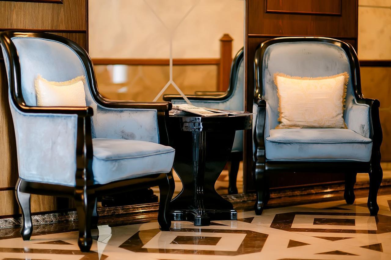 Park Hotel Karaganda Bagian luar foto