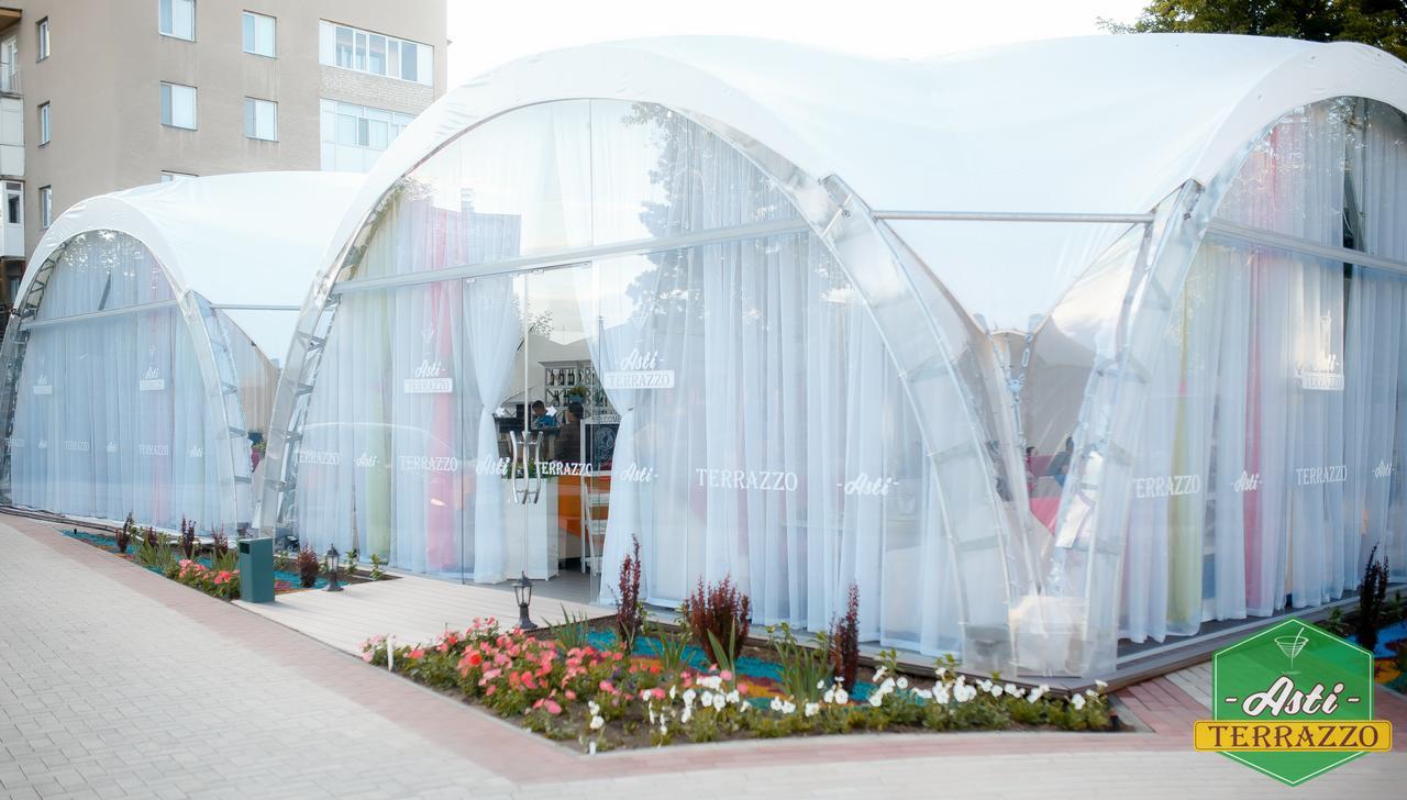 Park Hotel Karaganda Bagian luar foto