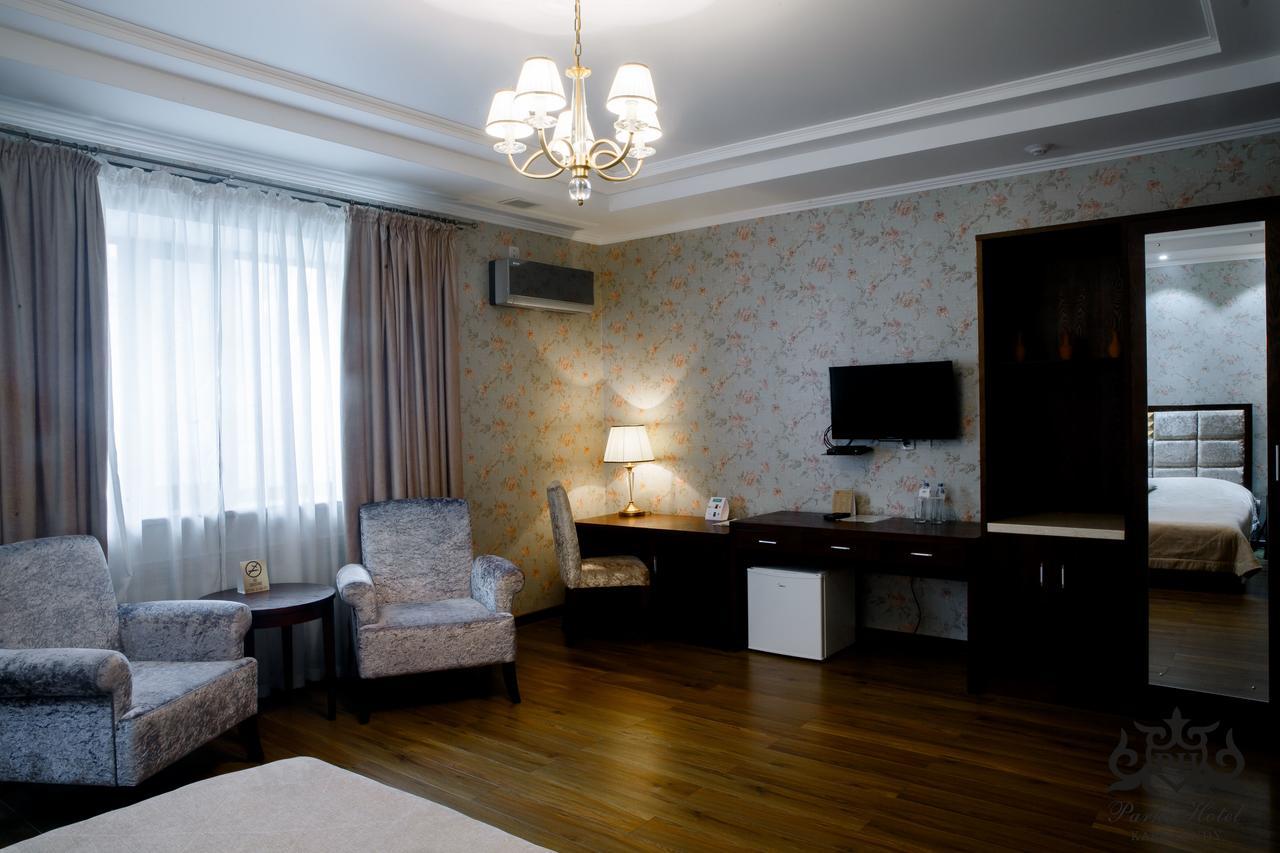 Park Hotel Karaganda Bagian luar foto