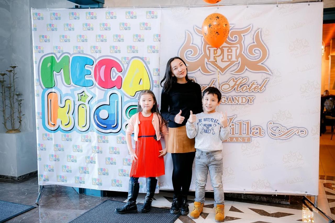 Park Hotel Karaganda Bagian luar foto